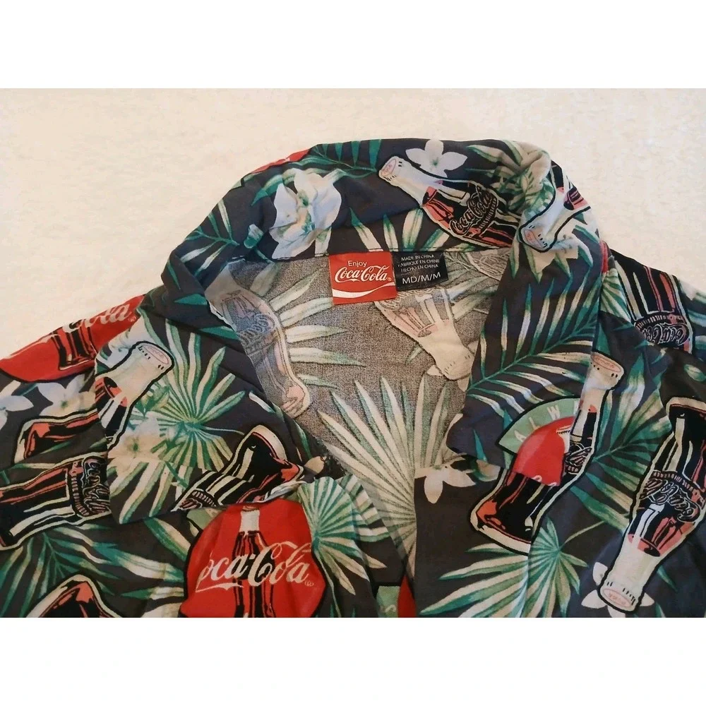COCA COLA Hawaiian Shirt Men's‎ M Multicolor Rayon